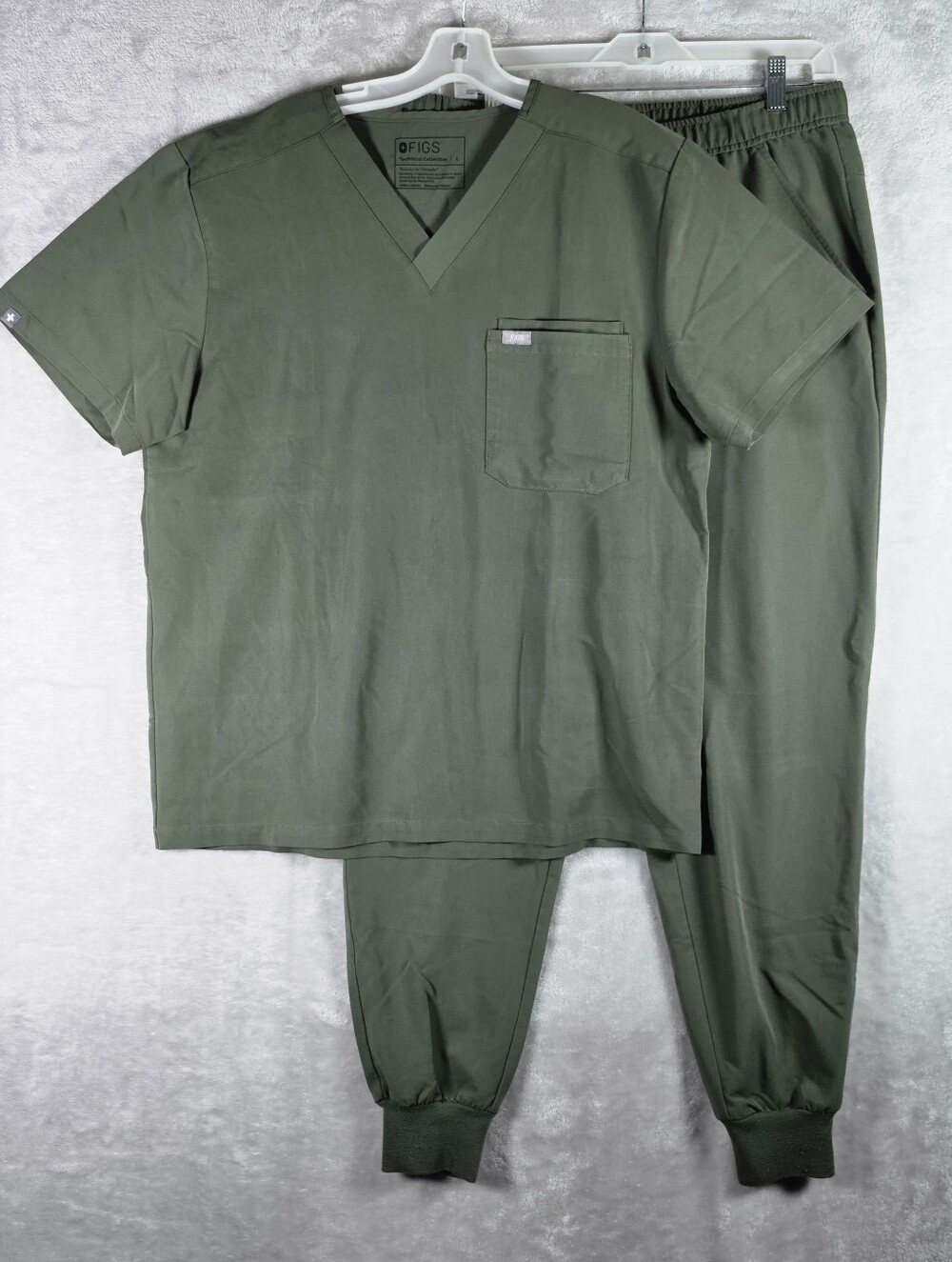 Figs Olive Green Scrub Set Leon Top Tansen Jogger Mens Size Large 30” Inseam